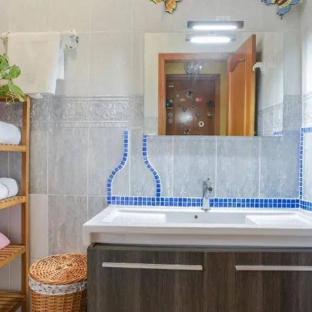 Villa Mayo con piscina privada-2